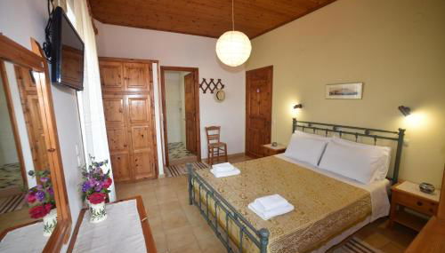 Evanthia Toroz Rooms & Studios - Photo 4