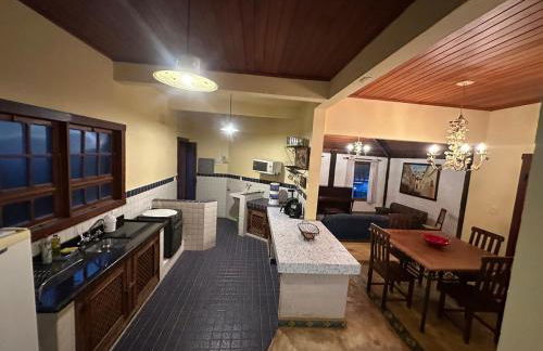 Casa Rústica - 3 vagas de garagem - Pet Friendly com vista para Serra de São José - até 8 hóspedes - Foto 17