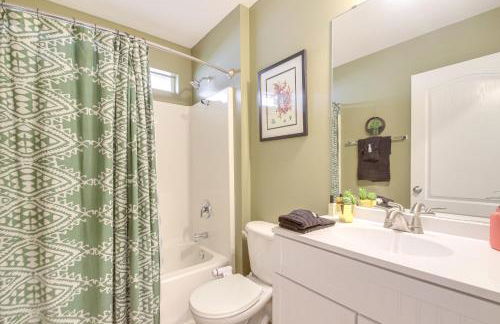 3 Mi to Escambia Bay Home with Deck and Private Yard! - Foto 19