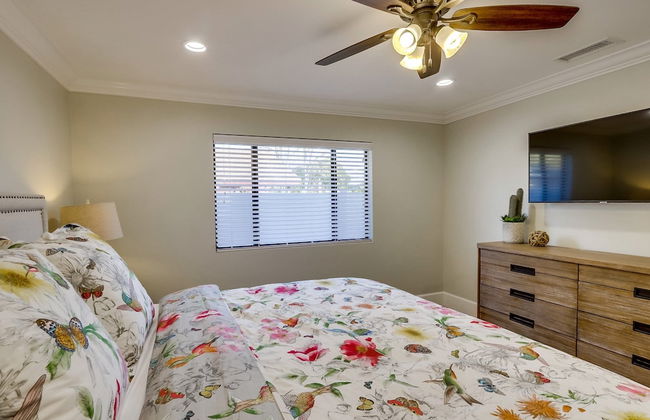 5 Bedroom plus loft room, 3 Bath home - Photo 8