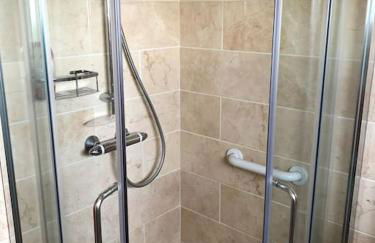 Coastal bungalow, sleeps 5 and ideal for walkers - Photo 15