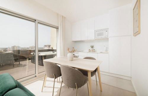 Top-Floor 2BR, Sea and city Views & Jacuzzi - Foto 4