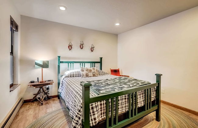 Singing Pines in Marla Bay - Walk to Lake! - Foto 8