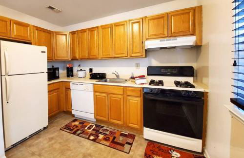 Golf view family friendly 3 bed room Bridgewater apt close to Bridgewater Mall - Foto 9