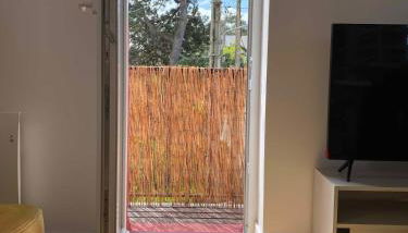 A 2 Pas de la Mer, 2 bedrooms, sea view, parking - Photo 4