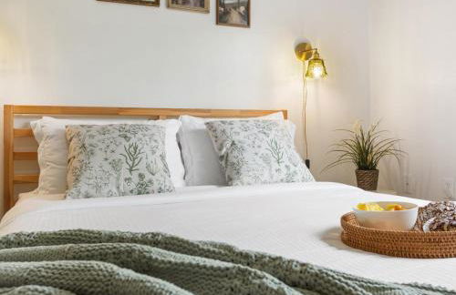 Convenient & Inviting - Fully-Equipped 2BD Condo - Foto 28