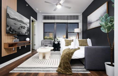 1BR Escape w Pool&Parking, Near Rvrwlk & Conv Ctr - Foto 8