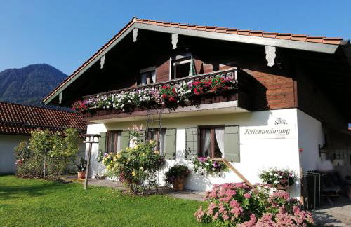 Ferienwohnung Emilia mit Bergblick (Westen) - Foto 1