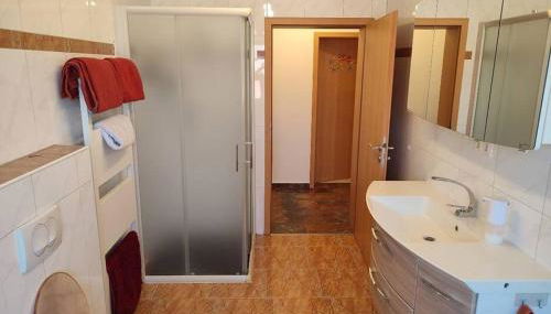 4 Zimmer Wohnung im 1. Stock - Photo 5, Shower