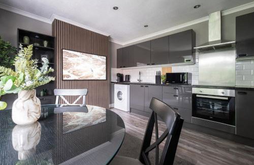 The Willow, Stylish & Central Home with Parking - Foto 8