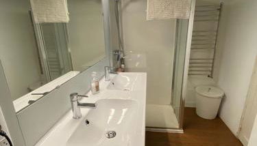 O Cerrulo Apartamento céntrico Pontedeume - Foto 2, Shower