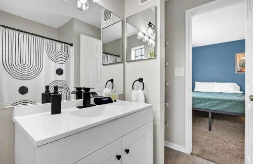 Courts & Pool - Sleeps 12 - Family Oasis - Photo 17