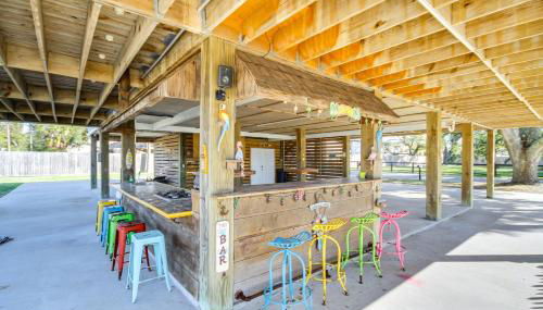 Walk to Beach Stunning Gulfport Getaway - Foto 2