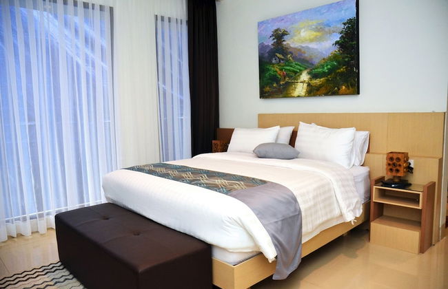 Mentari Hill View 8 BR heated pool and movie room - Photo 7