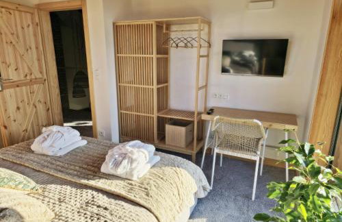 Czôrny Dąb - dom wakacyjny na Kaszubach, bilard, jacuzzi, sauna - Foto 70