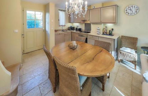 2 Bedroom Awesome Home In Saint-Laurent-De-La-Ca - Foto 4