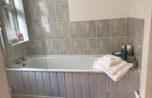 Tranquil Welsh Mountain Gem, Abertillery, Wales - Foto 10