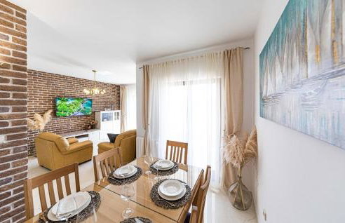 Relaxing Holiday Home With Pool, Fitness Area, and Entertainment Facilities - Photo 41