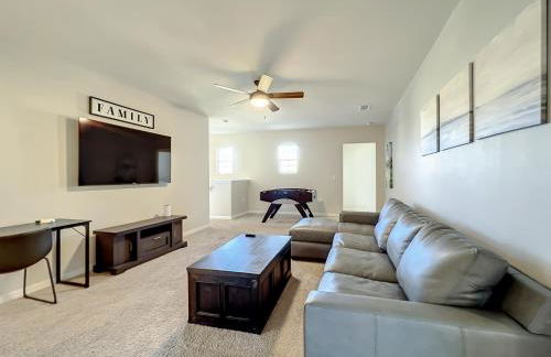 Solterra Resort Davenport FL Clubhouse Area - 7 Bedroom 6 Bath Home with Private Pool Spa - Lazy River 20 min from Disney - Foto 111