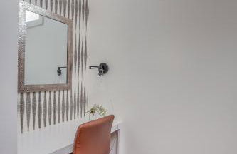 Jack Daniels House with Rooftop Golf, City views! 8min to Whiskey Row! Sleeps 10! - Foto 52