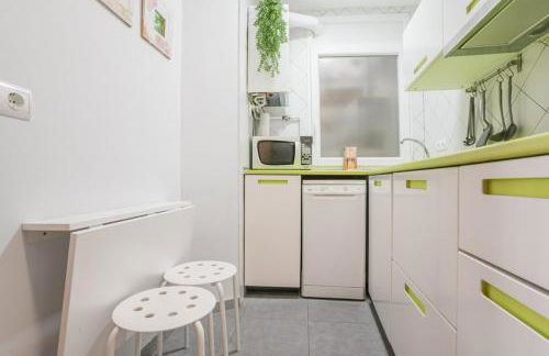 Bright cozy 2BD - OPERA area - Photo 14