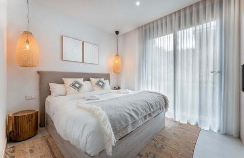 Casa Sol Luxury Rooftop Penthouse Gym Spa Pools - Photo 32