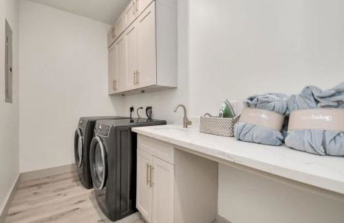 Bay Breeze Bungalow - Game Room & Pet Friendly - Foto 36