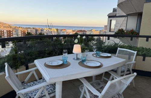 H11 [Colombo 51] Vista Mare - Centro - Foto 11