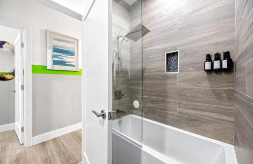 NoHo Hot Tub Home, Sleeps 12, Free Parking, Universal 15m, FIFA World Cup SoFi - Foto 27