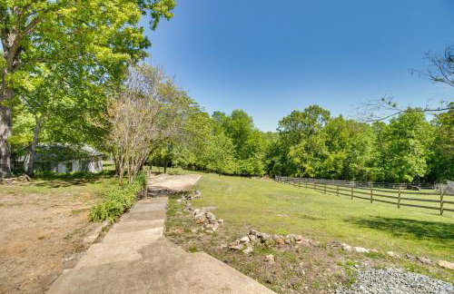 Charming Mountain Home Retreat Walk to Marina! - Foto 45