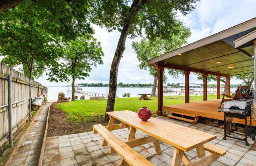 Private Dock and Deck Eagle Mountain Lake Retreat! - Photo 24