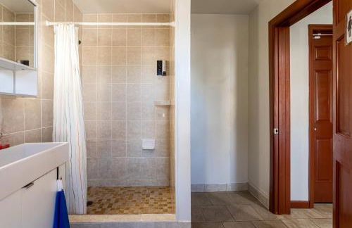 1 Bus Stop To NYC-Hot Tub-EWR Airport-Free Parking - Foto 42