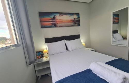 Kitnet304 centro,c linda vista janela, tv smart - Foto 8