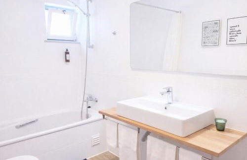 Avenue Apartment - Family-friendly T2 - Estacionamento Privado - Foto 15