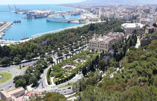 Stay Home & Away in the Heart of Historic Town of Malaga - Photo 39