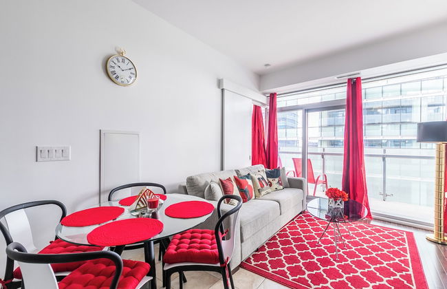 Maple Leaf Square - Photo 18