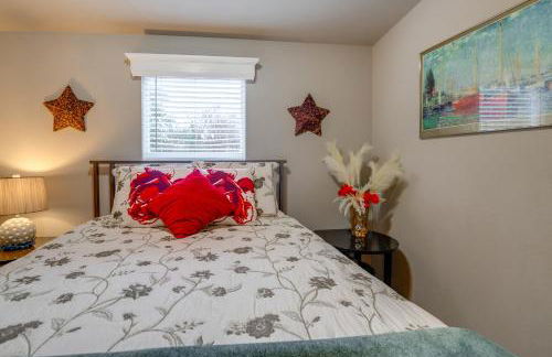 Ocean Shores Retreat with Porch and Canal Views! - Foto 19