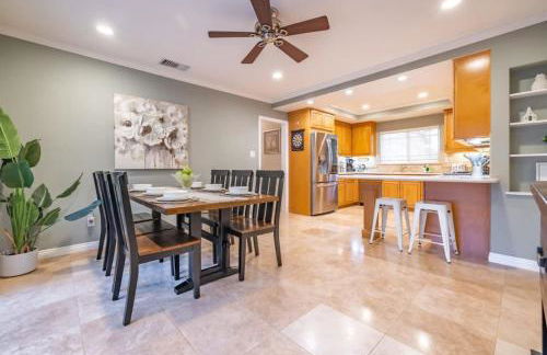 Marbella Lane - Charming 4BR Bungalo for Relaxing Retreat - Foto 5