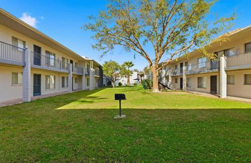 Downtown Mesa Stay Near Arts, hospitals & Campus - Photo 8