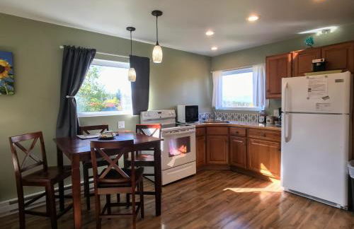 Peaceful Vacation Getaway, Private Yard, Hot Tub, 360 Views, Cozy Cottage in the heart of the Bitterroot Valley, Sage Cottage 406 - Foto 9