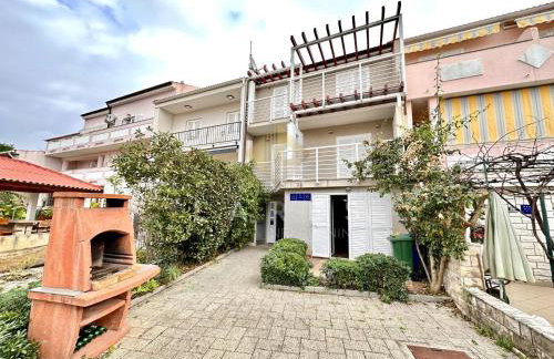 Apartments studio Vukman Novalja - Photo 2