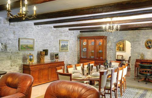 Holiday Home in Rojnici With Private Pool - Photo 18