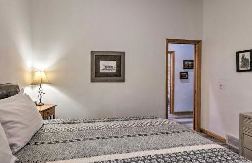 Charming Thompsonville Home with On-Site River! - Foto 13