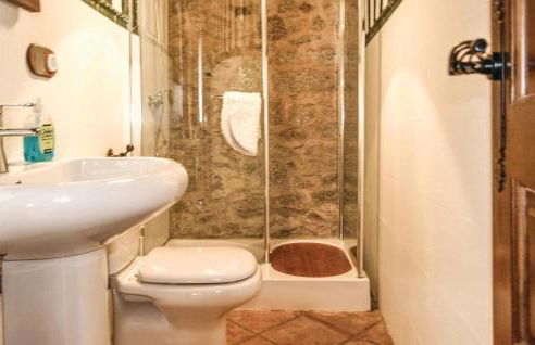 Awesome Home In Villanueva Del Duque - Foto 18