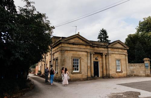 Listed lodge building overlooking Himley Park - Foto 18