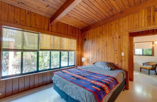 2 Mi to Riverwalk Palmetto Gem with Fire Pit and BBQ - Photo 13