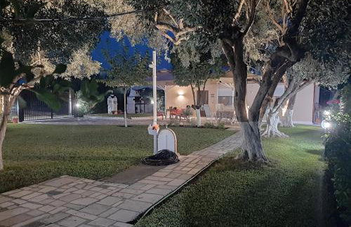 Olive TreeHouse - Foto 32