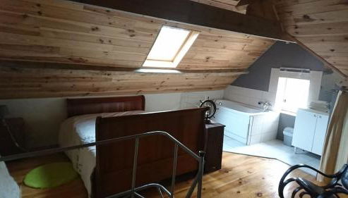 gite le jouteau, piscine interieure, babyfoot, ping pong - Photo 4