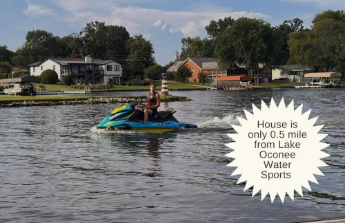 6BR Lakefront Private Dock & Bonfire Sleeps 12 - Foto 41