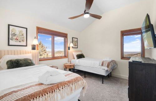 Mountain Retreat Sleeps 10 with Pool Table and Arcade - Foto 35